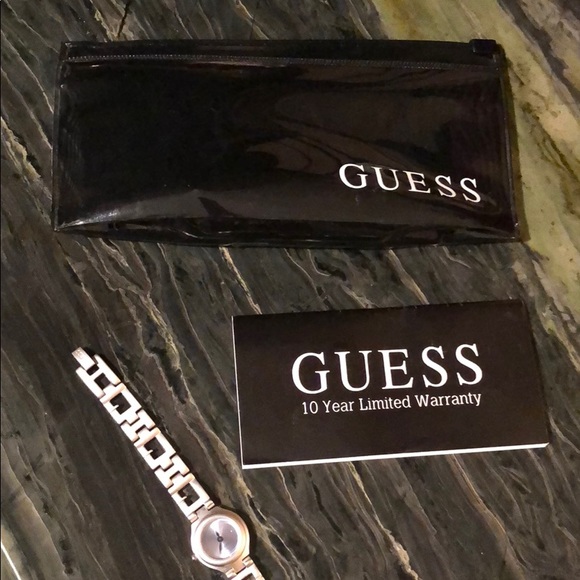 New ‼️ Guess G65977L Stainless Steel Watch - Picture 4 of 5